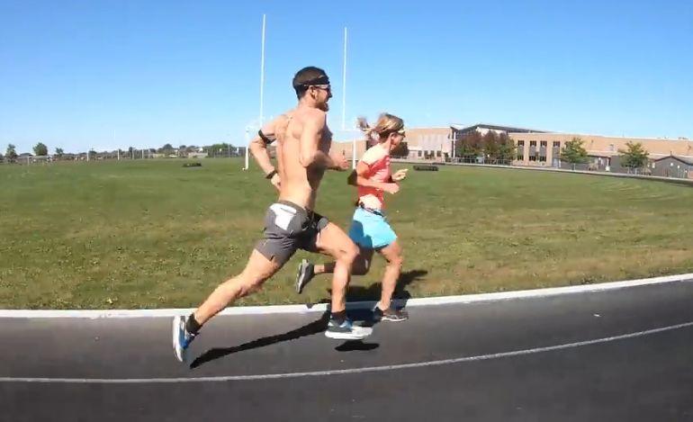 Lionel Sanders treinando com a mãe