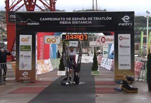 Javier Gómez Noya Meister von Spanien im Bilabo Triathlon