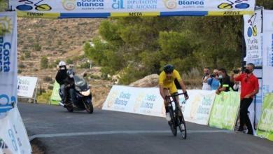 Ander Okamina entering the finish line