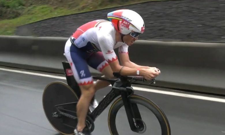 Javier Gómez Noya en el segmento ciclista del Bilbao Triathln