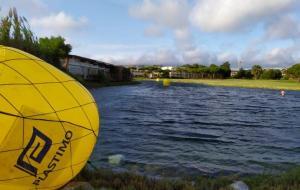 Lago para campus de triatlón en Quinta da Marinha Resort