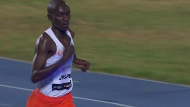 Joshua Cheptegei breaking the world record of 10.000 meters