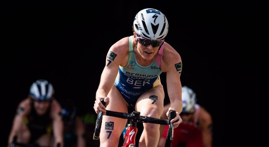 Flora Duffy in the cycling segment of a WTS