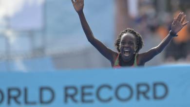 Jepchirchir beating the world record for half marathon