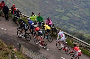 Ascent to a mountain pass on the Vuelta a España