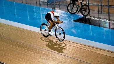 Lionel Sanders si allena al velodromo