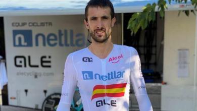 Ander Okamika con el maillot de Campeón de España