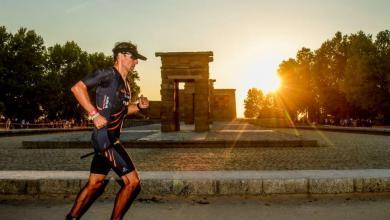 Corridore nel Tempio di Debod della Challenge Madrid