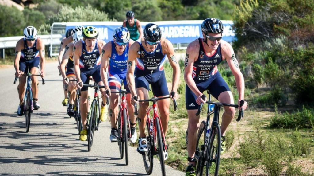 Los hermanos Brownlee y Vicent Luis en la copa del mundo de arzachena
