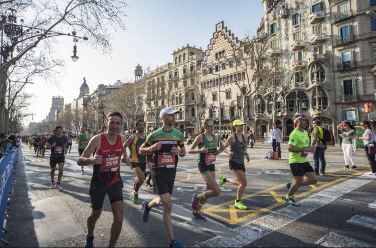 corredores en las calles de Barcelona