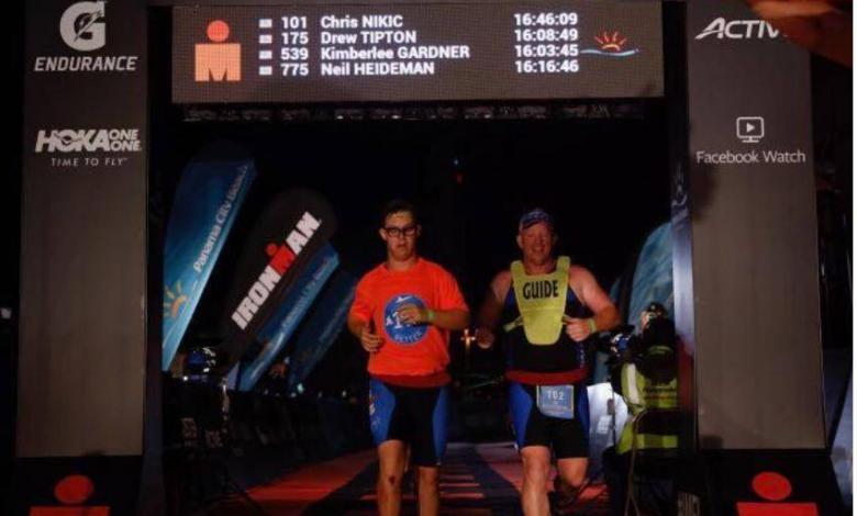 Chris Nikic é o primeiro atleta com Síndrome de Down a completar um IRONMAN