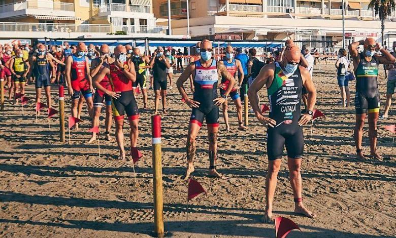 Athleten, die vor einem Wettkampf auf den Start warten