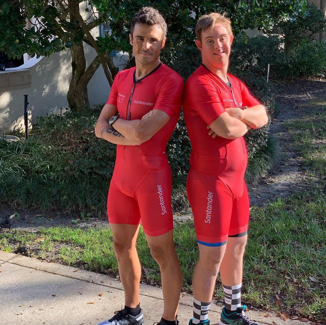 Javier Gómez Noya y Chris Nikic, primer triatleta IRONMAN con síndrome de Down, entrenan juntos ,129747994_824730371683366_8790676532244687358_n