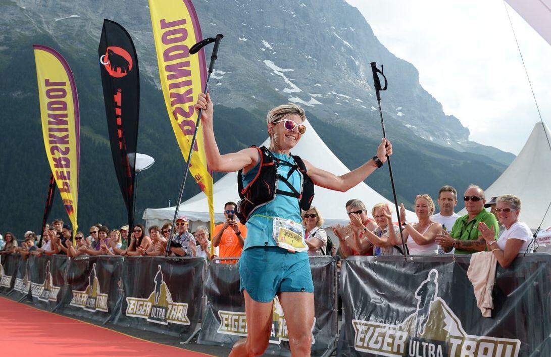 Andrea Huser ganando el Eiger Ultra Trail