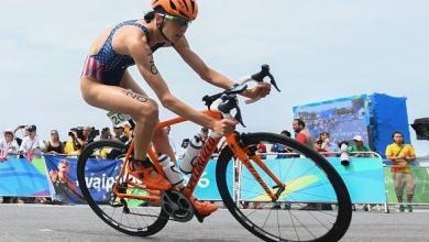 Gwen Jorgensen con la bici robada en Rio 2016
