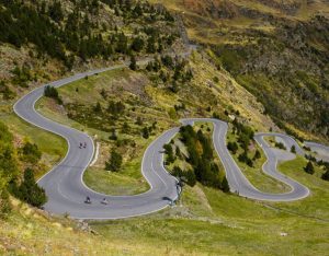 Port avec cyclistes en Andorre