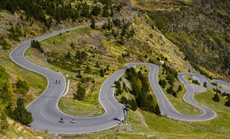 Port avec cyclistes en Andorre