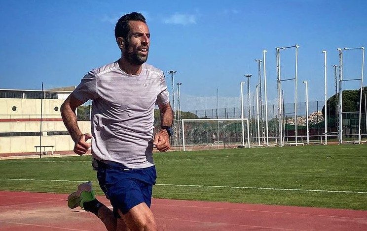 Emilio Martín training on the track