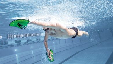 ¿Cómo usar palas de natación?