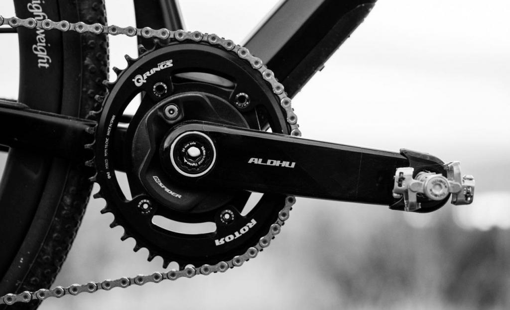 ROTOR lanza la versión en carbono de las bielas ALDHU