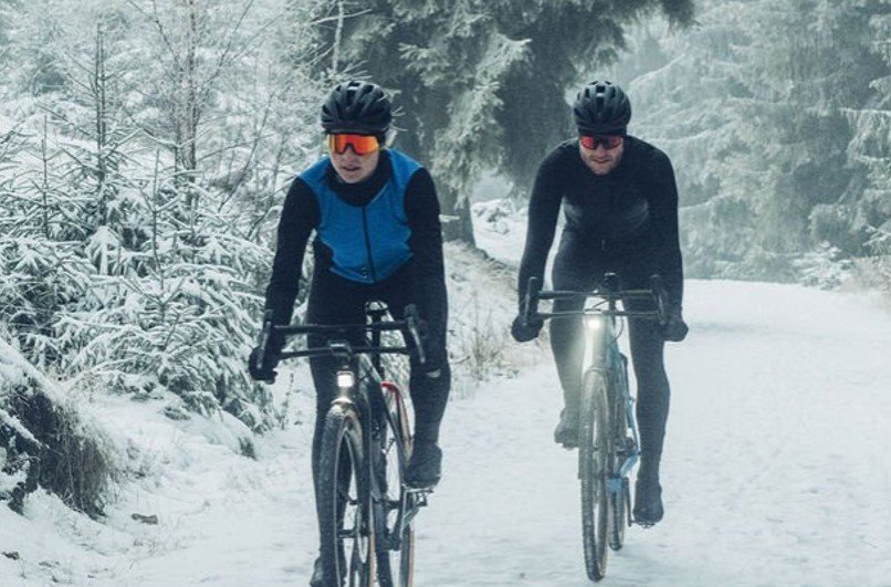 2 gamas de ropa de alta calidad que no conocías de CANYON - Artículos Material deportivo chaqueta impermeable y cortavientos Signature Pro