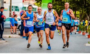 Atletas en una maratón