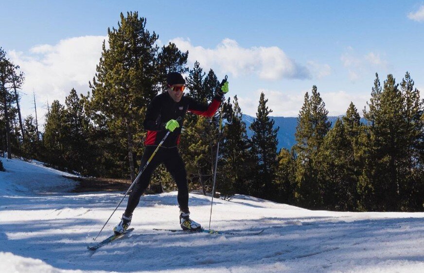 / Eneko Llanos fazendo esqui cross-country