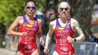 Susana Rodríguez and her guide in competition