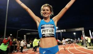 Triathlete Beth Potter breaks the world record in 5K on the road