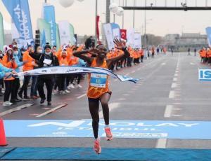 Le demi-marathon de record du monde Ruth Chepngetich à Istanbul