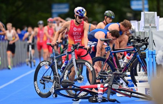 How to see the Arzachena triathlon world cup live?