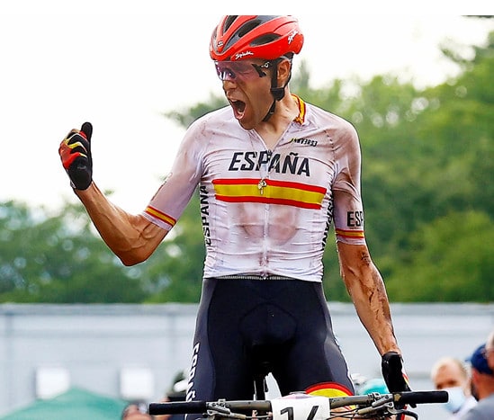 Inverse puts on sale a special edition of the Spanish national team jersey and shorts at Tokyo 2020