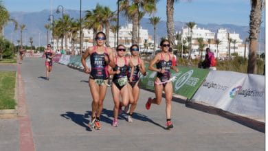 Roquetas de Mar se prépare pour cinq grands événements nationaux de triathlon les 11 et 12 septembre