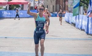 Flora Duffy 2021 campeã mundial de triatlo