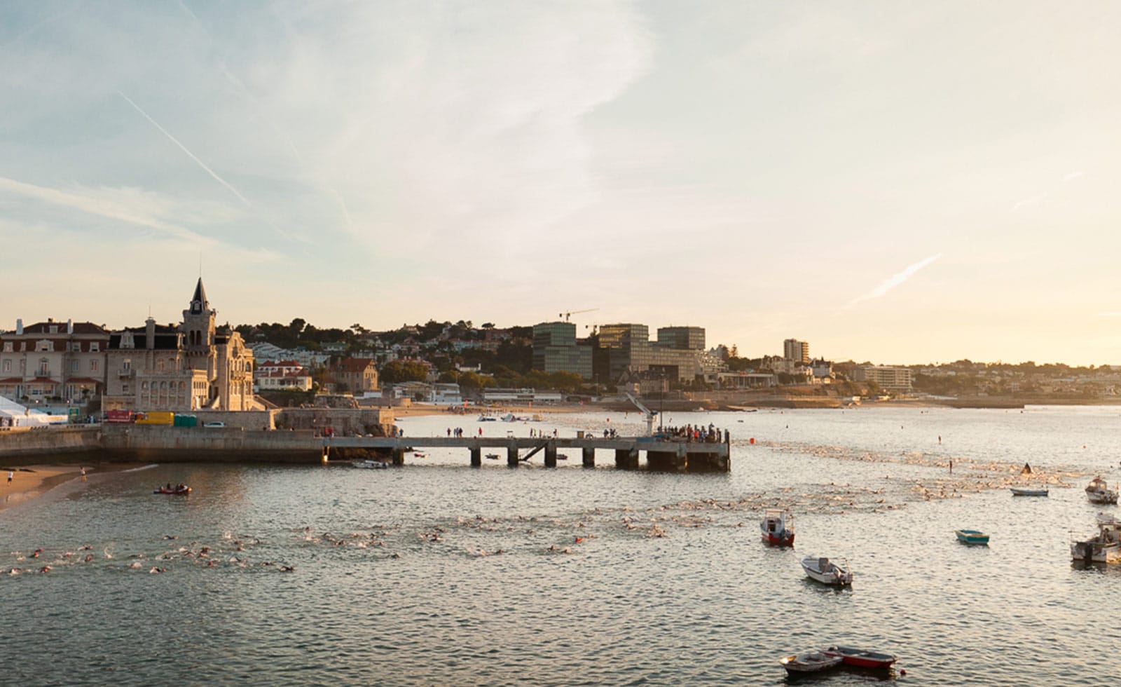 More than 100 professionals in the IRONMAN 70.3 Cascais