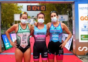 Podium der Frauen Spanien Triathlon-Meisterschaft potenvedra