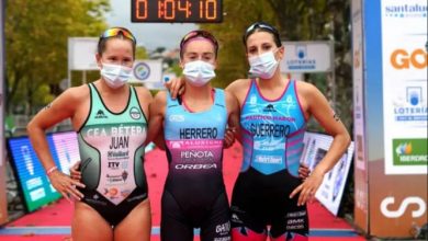 Pódium femenino Campeonato España triatlón potenvedra