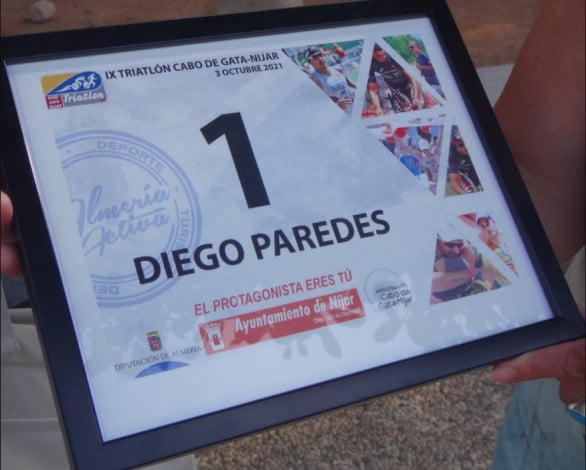 The Cabo de Gata triathlon removes the number one number in memory of Diego Paredes