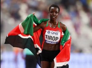 Agnes Jebet Tirop, Weltrekordhalterin über 10 km, ist an mehreren Stichwunden gestorben