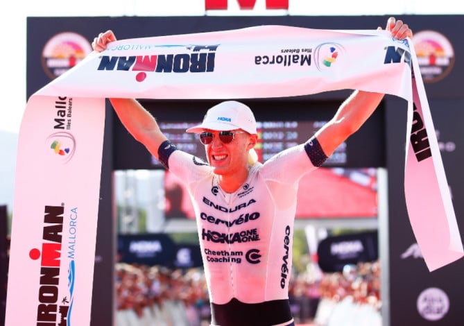 Gettyimages / Leon Chevalier gewinnt IRONMAN Mallorca