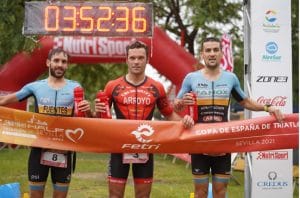 Podium 2021 Halber Triathlon von Sevilla