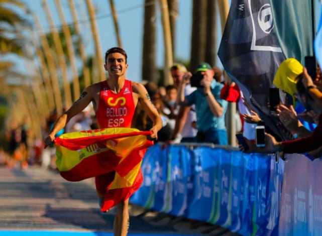 @worldtriathlon/ Igor Bellido Campeón del Mundo de Triatlón Junior.