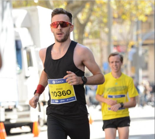 instagram / Adam Yates au marathon de barcelone