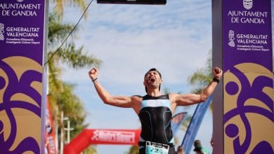 Un atleta al traguardo dell'ICAN Gandia