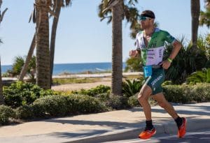 Lionel Sanders vence o IRONMAN 70.3 Indian Wells
