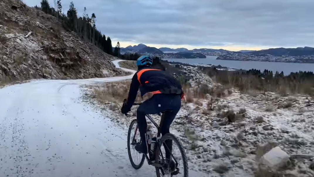 El entrenamiento de Gusatv Iden gravel
