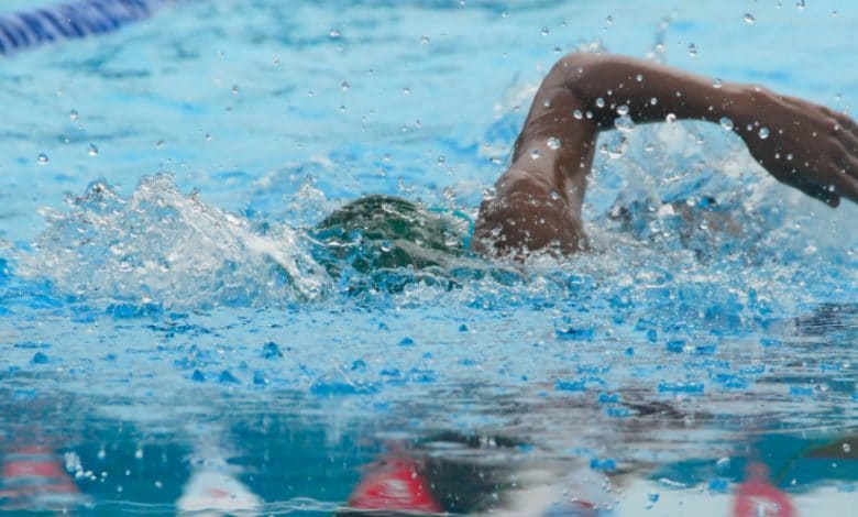 Swimming training: 4 × 100 to the best average