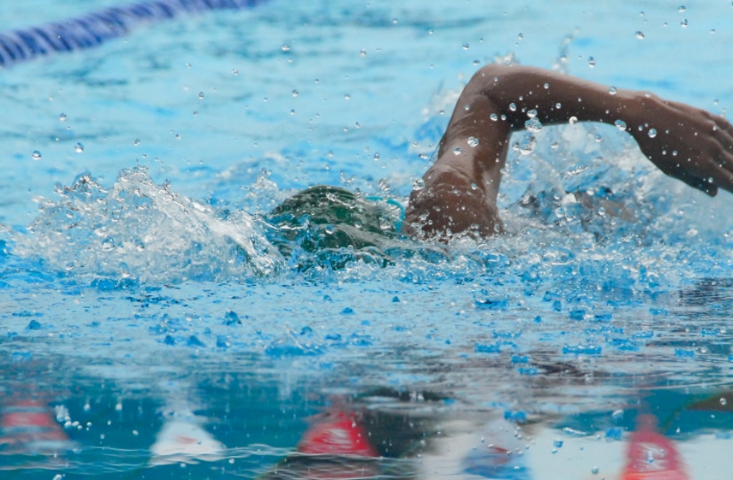 Swimming training: 4 × 100 to the best average