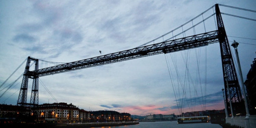 El puente Bizkaia será el icono del Campeonato de Europa de Acuatlón