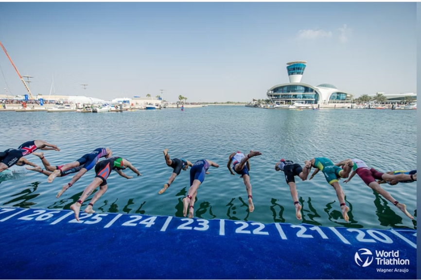 World Triathlon prohíbe la participación de triatletas rusos y bielorrusos